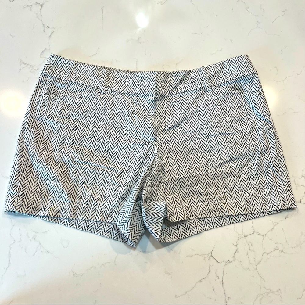 White House Black Market high waist Shorts 10 Gray Herringbone 4” Insea Academia